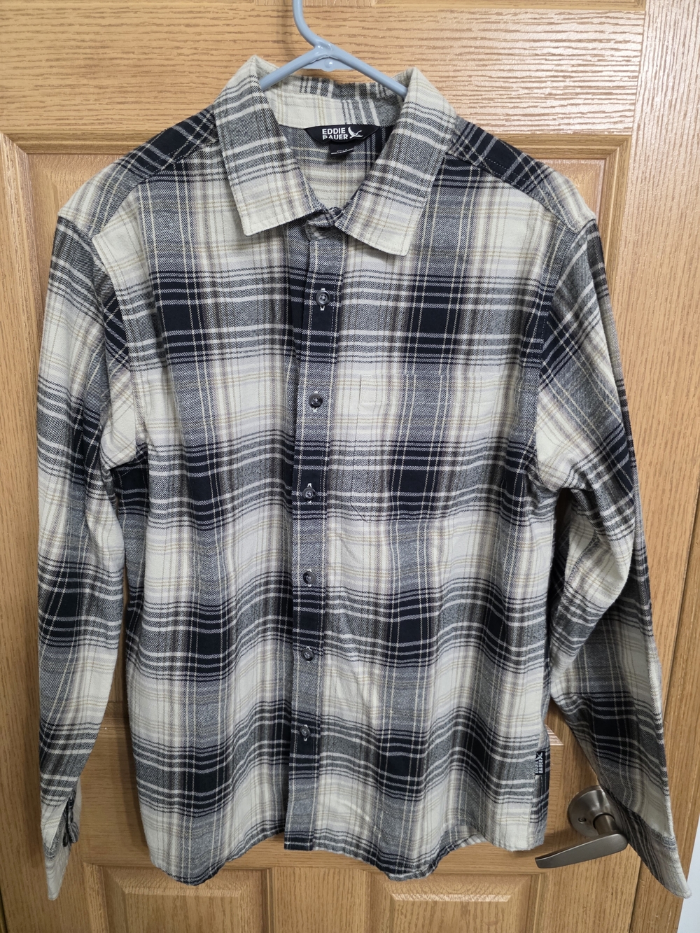 Eddie Bauer Black & Cream Plaid Long-Sleeve Button-Down Shirt